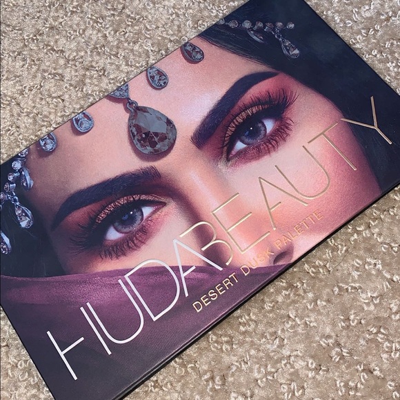 HUDA beauty desert dusk palette - Picture 2 of 5